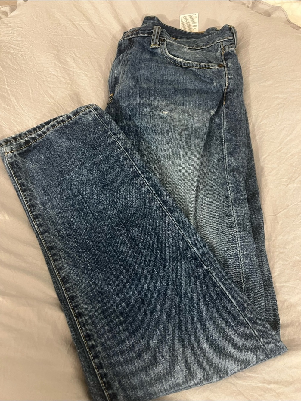 Levi's Men's Straight Jeans in Medium Blue Wash